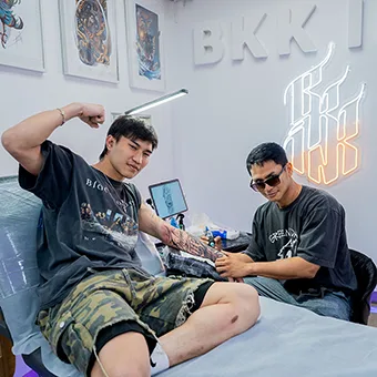 Tawanchai, ONE Championship Muay Thai world champion, tattooed at BKK INK Bangkok